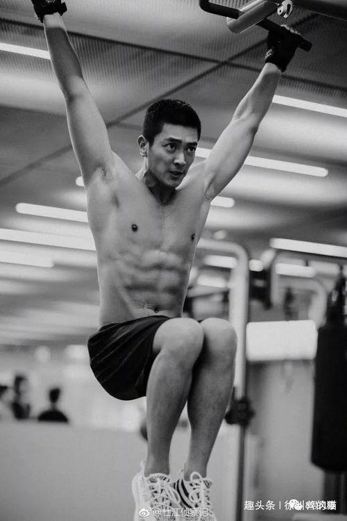 吃瓜爆料腹肌男视频,吃瓜群众热议健身达人风采